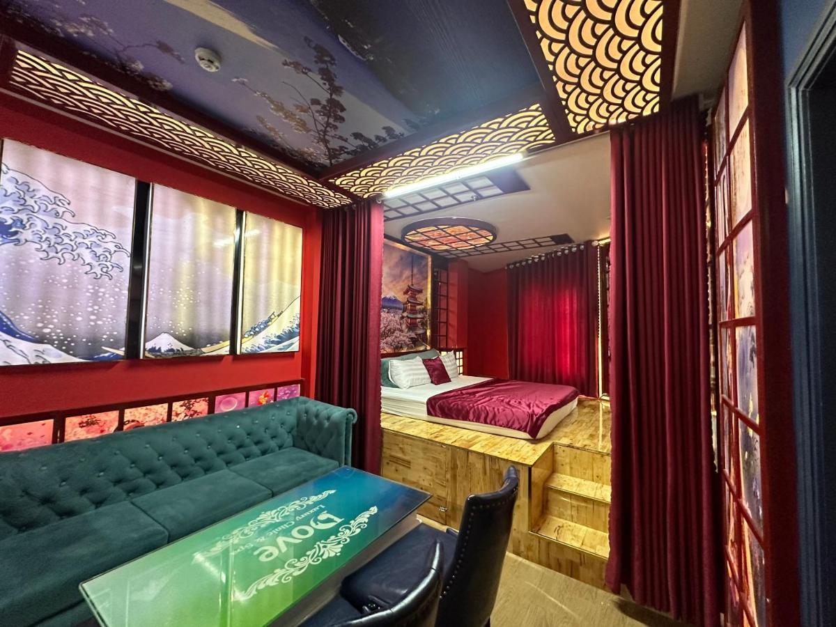 Hotel Khach San Tinh Yeu Thành Pho Ho Chí Minh Esterno foto